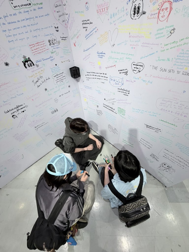 Fifa_thanut's tweet photo. มาแว้วววว นิทรรศการเฮียเจมส์🎉

ISOLATED BLACK EXHIBITION 2 D2
#isolatedblvck2 https://t.co/fJX3ySUtwN