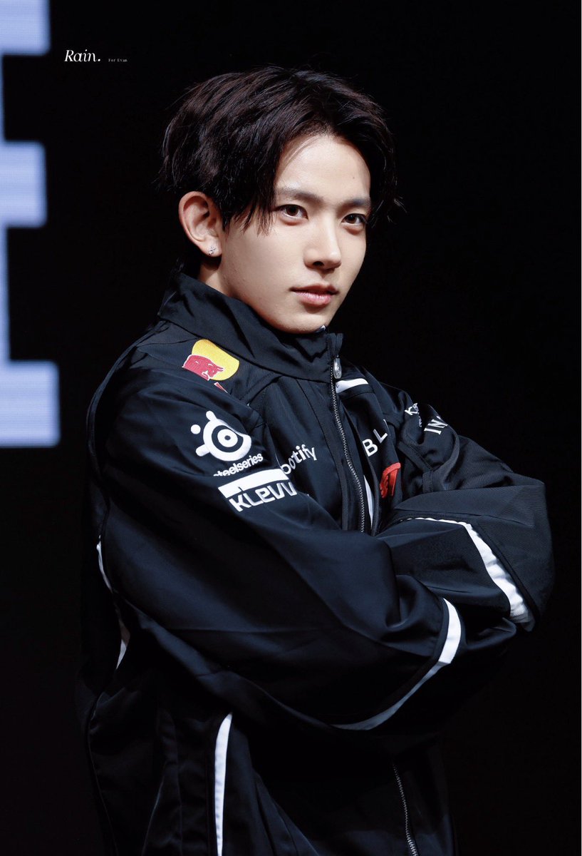 heekilandia's tweet photo. racer heeseung owns me https://t.co/COxICKBXsE