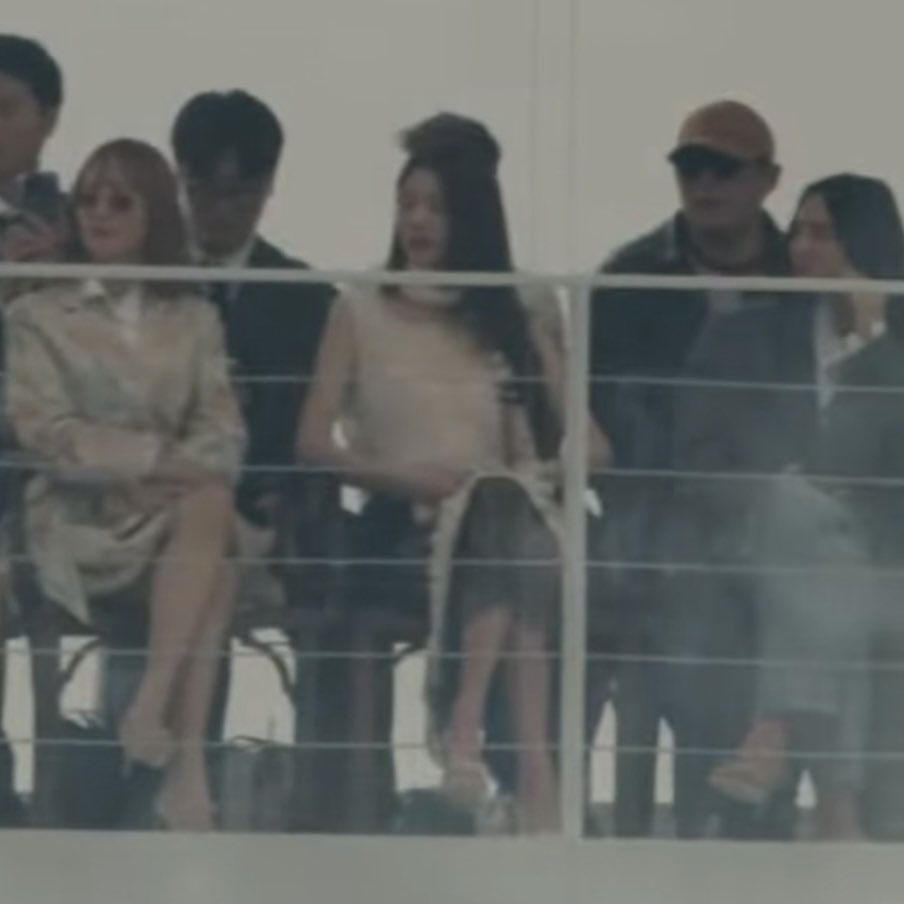 wonyofeed's tweet photo. I really don’t understand why these fans have been so hostile ever since the show started and now even have resorted to lying. 

This is Wonyoung’s first show with Dior, no she did not sit behind, she sat at the front, and the lady in the first video was quite obviously pointing to the lady with the bob. Wonyoung was behind, so why are you even assuming that the security guard is preventing Wonyoung, who again is at the back, from entering? She has an invitation and has posted it on her IG or are you insinuating that she snuck into a fashion show, which once again, makes absolutely NO SENSE. Only low IQ idiots would ever think that. 

And then you hide behind this fake concern act, as if you pity her. Please, we have seen this act since 2021. At least have the dignity to be truthful about your true intentions, lying disgusting pigs. 

Your beef with other fandoms is not our concern. Not one Wonyoung stan has attacked your fav. We owe you nothing. Keep Wonyoung out of your drama. 

It’s truly a shame because Jisoo herself is humble and kind, unlike her fans who live vicariously through her. 

#JANGWONYOUNG
#WONYOUNG
#DiorSummer27 @Dior