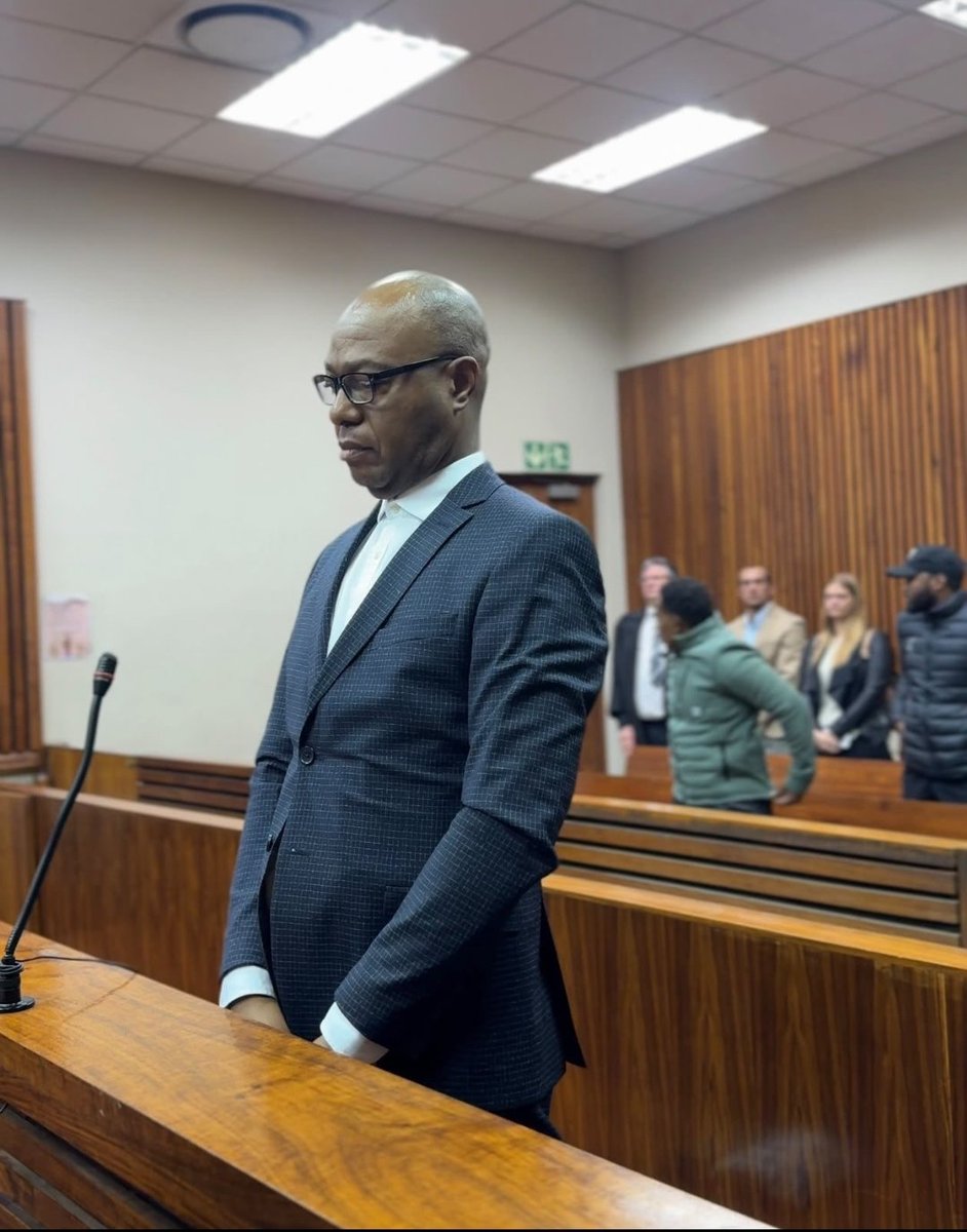 Simon_Sithole20's tweet photo. Does anyone know how this Zimbabwean guy acquired South African 🇿🇦 documents...

How did he even get tenders from government??? https://t.co/UKrC3VxNeH