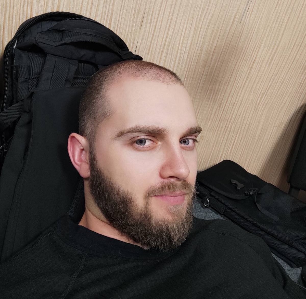 YenofM's tweet photo. @NocturneWitchs Покажу мужа, он точно не из Голливуда. https://t.co/sWZW9lgdBx
