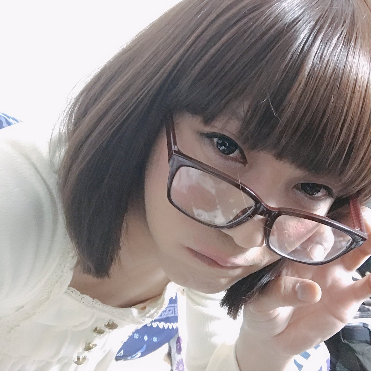 gohanmame99's tweet photo. メガネの日とな。視力は悪くないけど乱視だから夜の運転はたまにメガネかけるのだ(  ³ω³  ) https://t.co/yicAFiF6Tx