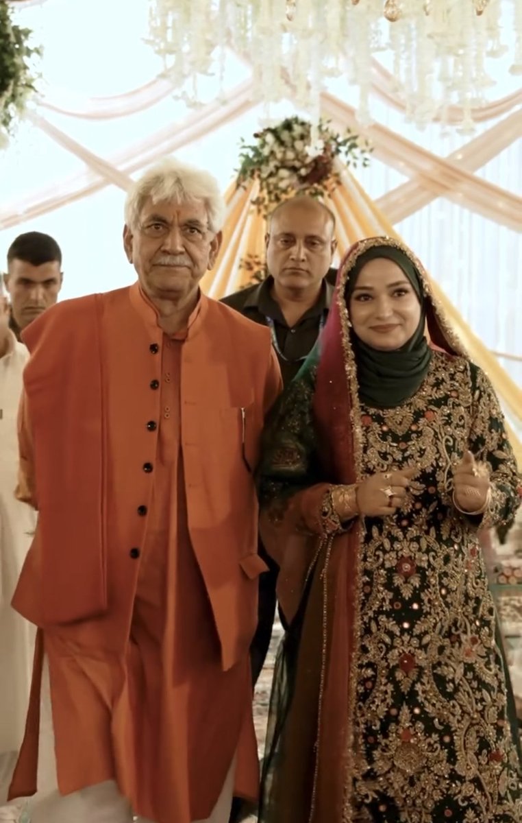 TheKashmirToday's tweet photo. LG Manoj Sinha Visits Faza Zainab Om Mehfil Rukhsati https://t.co/Nmzz7r4OqM