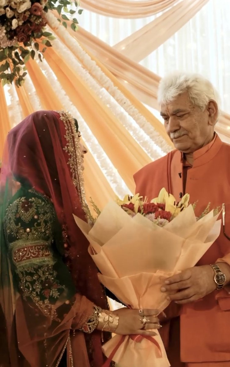 TheKashmirToday's tweet photo. LG Manoj Sinha Visits Faza Zainab Om Mehfil Rukhsati https://t.co/Nmzz7r4OqM