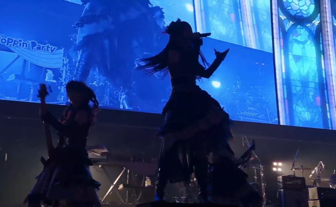 vytheron's tweet photo. literally Minato Yukina on the stage https://t.co/qhzt3onyqV