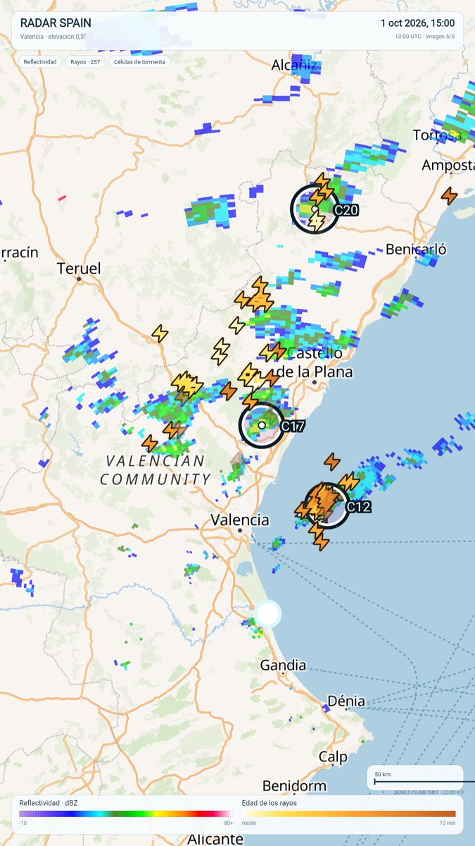 Valencia_WX's tweet photo. Inicia el temporal, primeras tormentas creciendo con intensidad fuerte en algunos casos. Se expandirán en las próximas horas y ganarán mucha intensidad. https://t.co/IirUDzduCQ