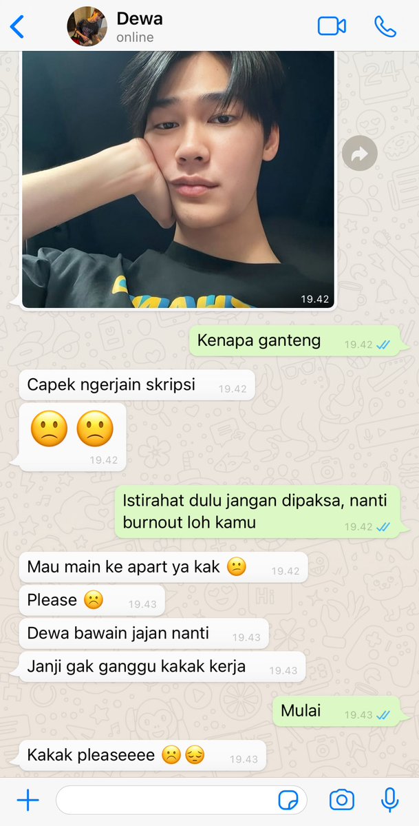 pedtaimut's tweet photo. kk ntik budak corporate dan brondong dkv semester akhirnya itu

#dewtee few tweets au older!tee younger!dew https://t.co/0od1SDCwMV