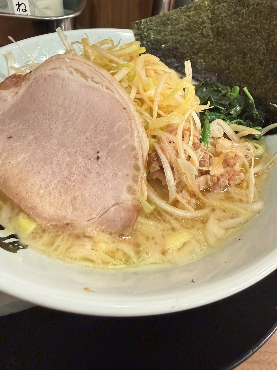 Sakura_Rwork's tweet photo. 飯テロが多くなってきたときは、だいたい仕事を追いかけ回しているときです。 https://t.co/gtMsRZIWD5