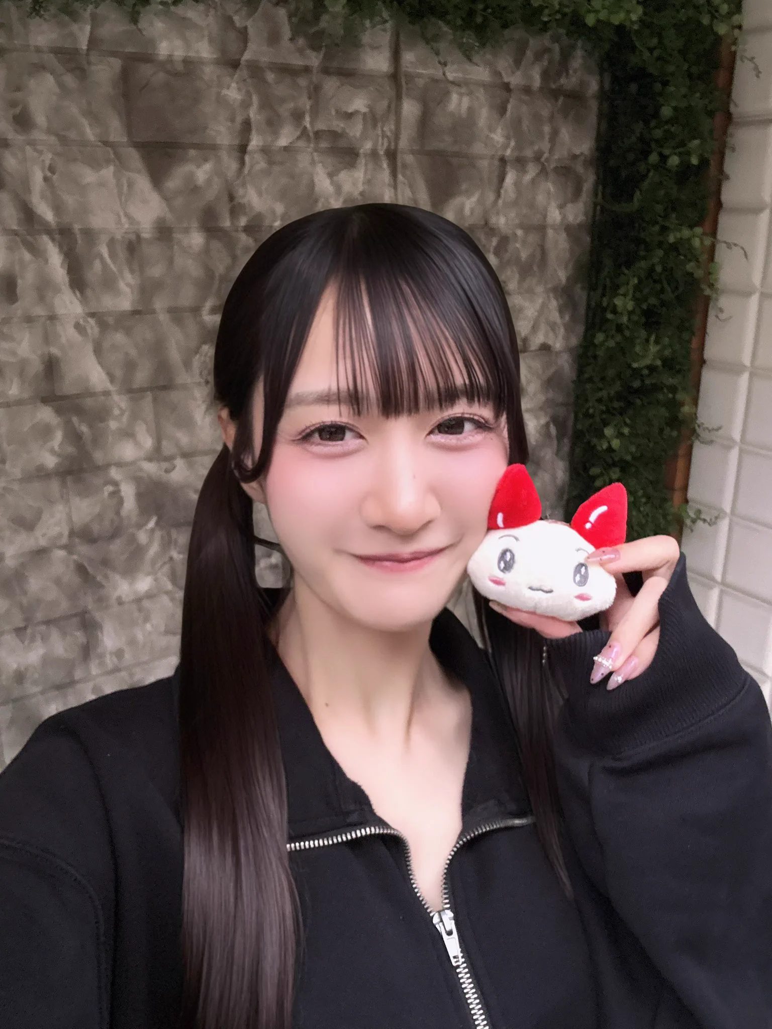 ももちもも a X: 