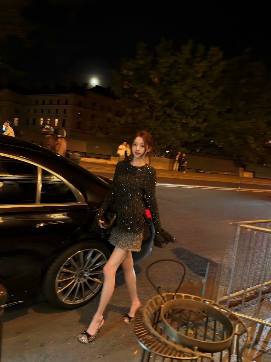 Lunawisp4myf's tweet photo. Every Dior piece shines brighter when it graces the stunning figure of Jang Wonyoung in Paris

WONYOUNG IN DIOR
#WonyoungDiorSummer27
#JANGWONYOUNG
#WONYOUNG
#DiorSummer27 @Dior https://t.co/6I7xZ4VFYV