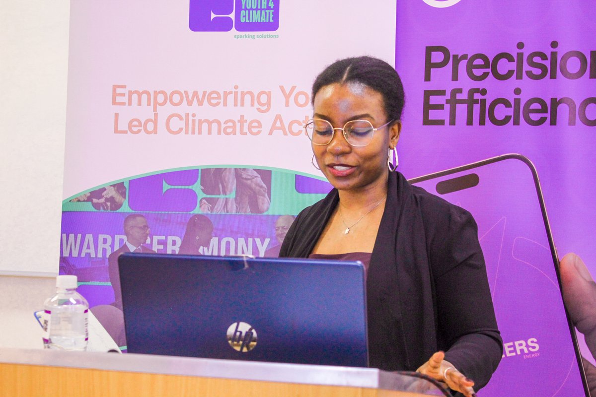 feers_system's tweet photo. Just Energy Transition Presentation 📌

"A just energy transition must leave no one behind"

Ms. Segale challenged students to study Botswana's energy policies, prepare for green economy jobs and develop innovations with measurable impact that serve marginalized communities. https://t.co/fid7pHFuj4