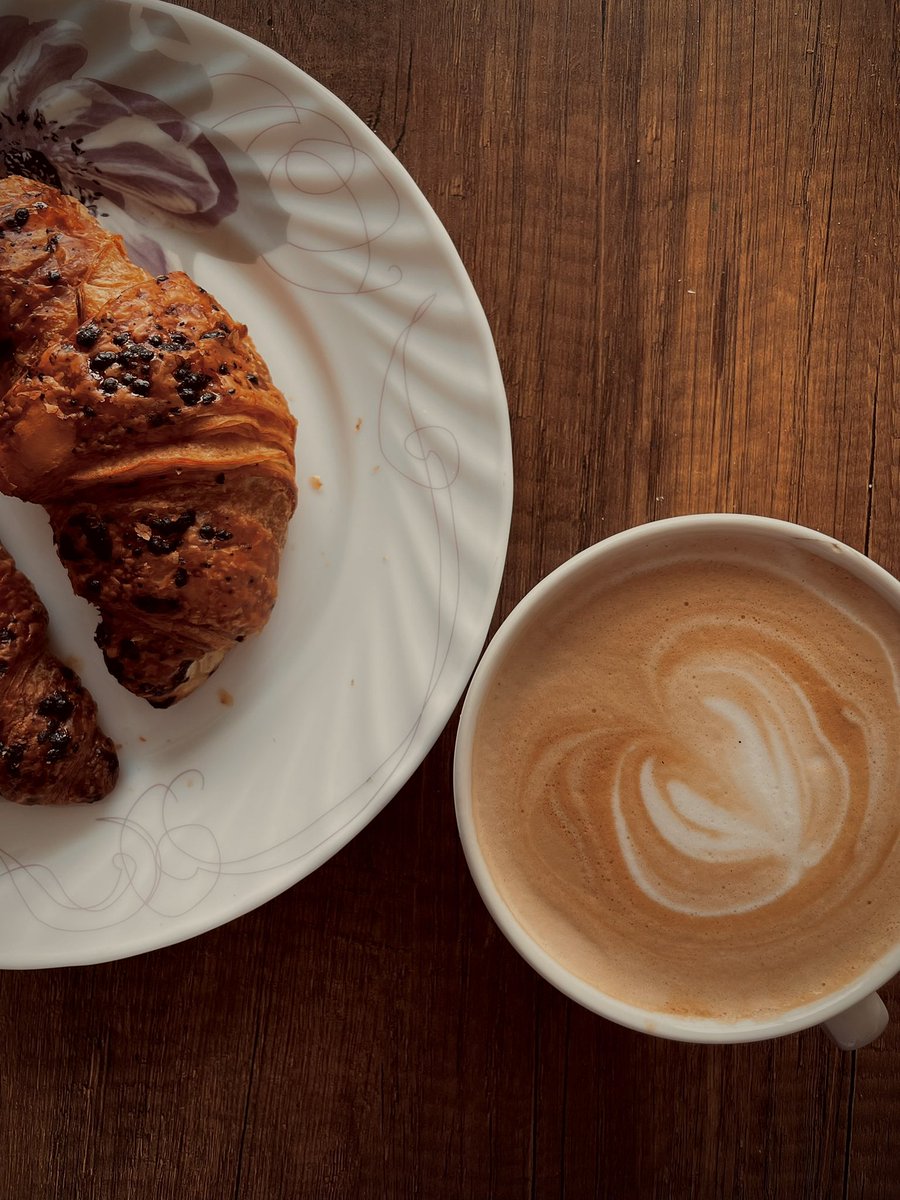 ebrarkrdgl's tweet photo. 1.10.26
🌧️🥐☕️📖✏️ https://t.co/OKYGpUOj0t