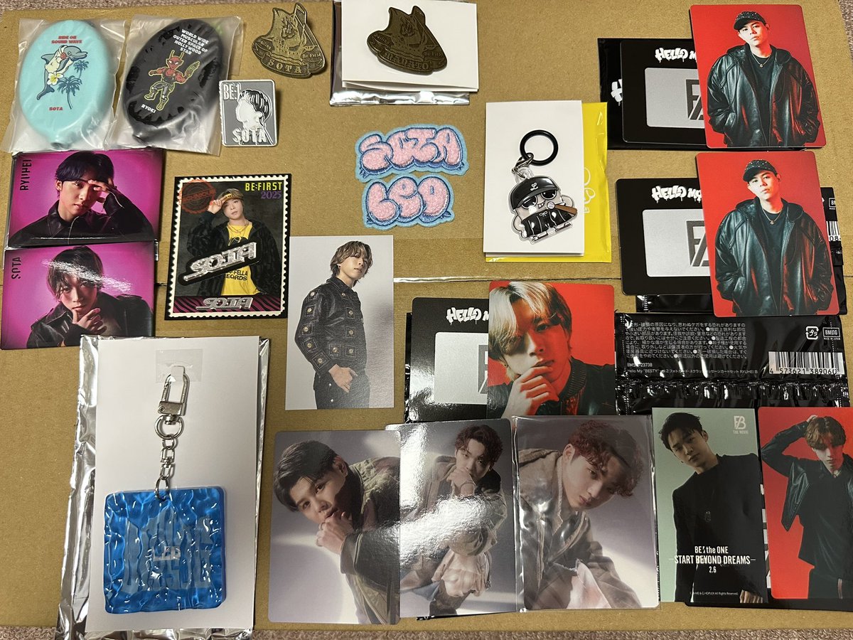 Amp3Xh's tweet photo. @kame_ai_kame 検索から失礼します。画像のものをBMSGフェスで買取希望です。 https://t.co/S8XbMIcEo2