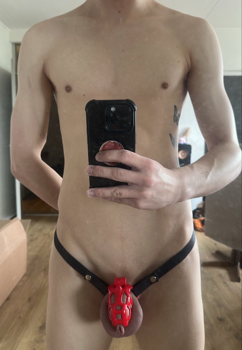 KinkyMarcusFF's tweet photo. There we go 🤪
Locktober Day 01/ 31 https://t.co/wmgg1M8APv