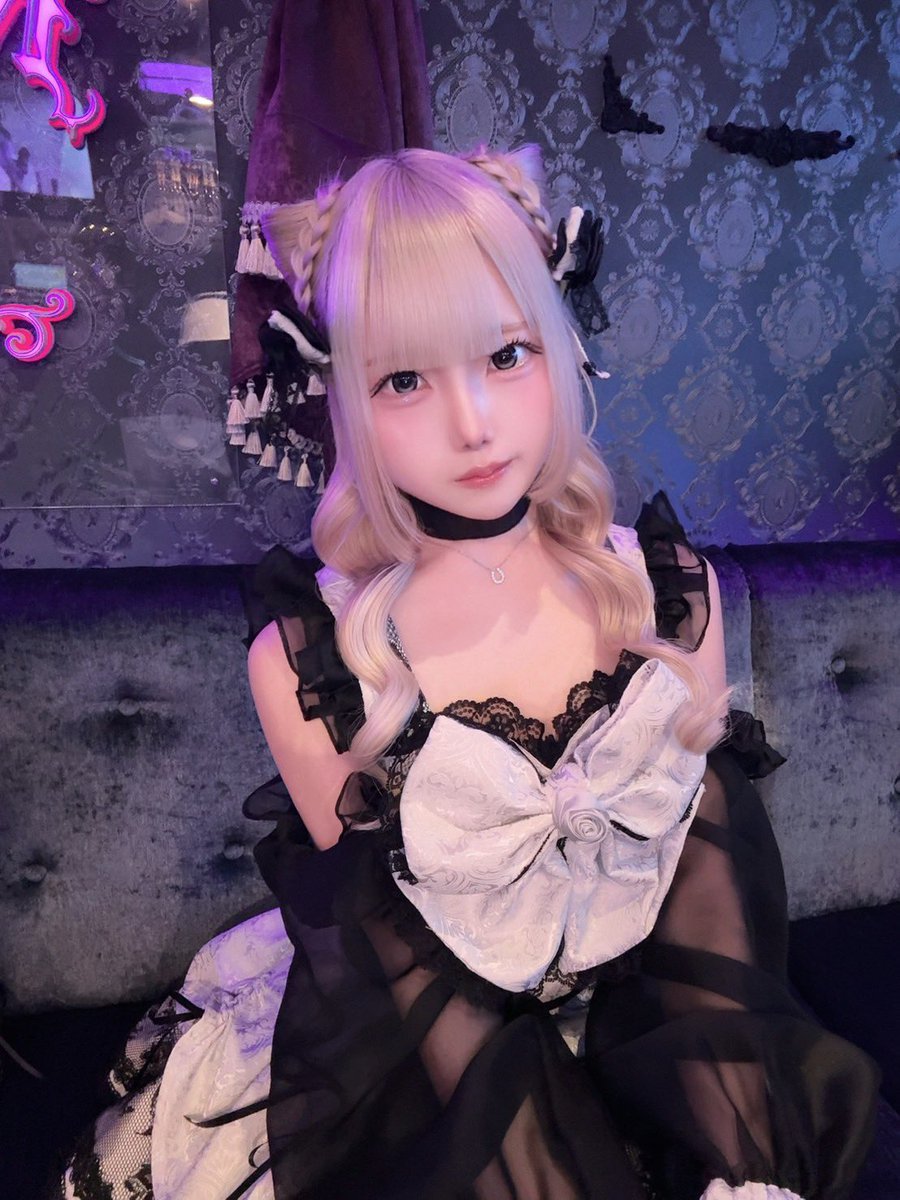 nightmareholic_'s tweet photo. † 𝐍𝐢𝐠𝐡𝐭𝐦𝐚𝐫𝐞 𝐇𝐨𝐥𝐢𝐜 キャスト紹介 †

┈┈┈┈ ♱ ︎┈┈┈┈
やみ(@uqrkill )
誕生日：9月29日
┈┈┈┈ ♱ ︎┈┈┈┈

#メアホリ #新宿コンカフェ #歌舞伎町コンカフェ https://t.co/smAx5O79BQ