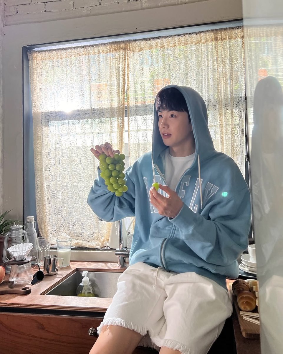 hoonisom52's tweet photo. #누구보다_느린_10월_최애_선점 https://t.co/rmWYw85vIJ