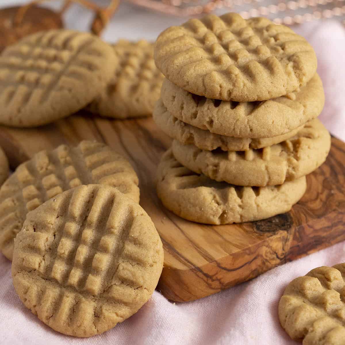CorinnePulitzer's tweet photo. #Bakers are heating up their ovens today! It’s #NationalHomemadeCookiesDay &amp; batches of cookie faves are stacking all day long! @BettyCrocker @Pillsbury @GoldMedalFlour @Nestle @NationalDayCal @HeyWhatDay @DiningGuide2Day https://t.co/VvIKmkbZgt