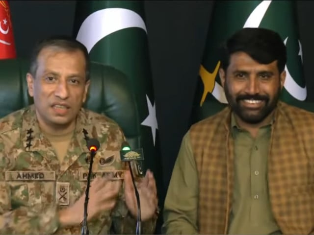 kmskashmirnews's tweet photo. First, Indian media branded Mohammad Asif a former Pakistan Army SSG commando and militant commander. Then it celebrated his “elimination” as a major success. Pakistan now says that identity was used in a fabricated narrative.
#HashimMoosa #Kashmir https://t.co/OdPIrUcAG5