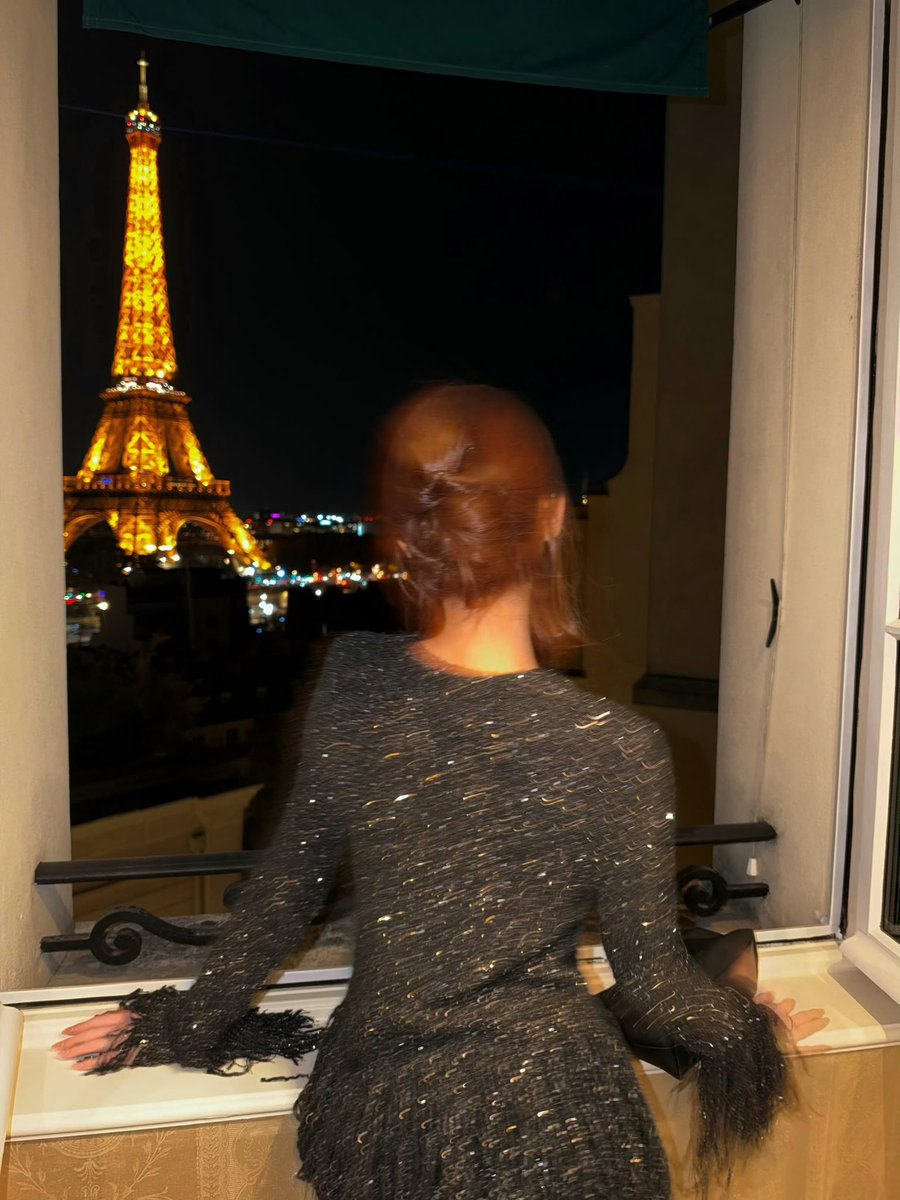 TTlmqi's tweet photo. Wonyoung is glowing from inside out while rocking this stunning Dior fit.

WONYOUNG IN DIOR
#WonyoungDiorSummer27
#JANGWONYOUNG
#WONYOUNG
#DiorSummer27 @Dior https://t.co/m5McGjN4If