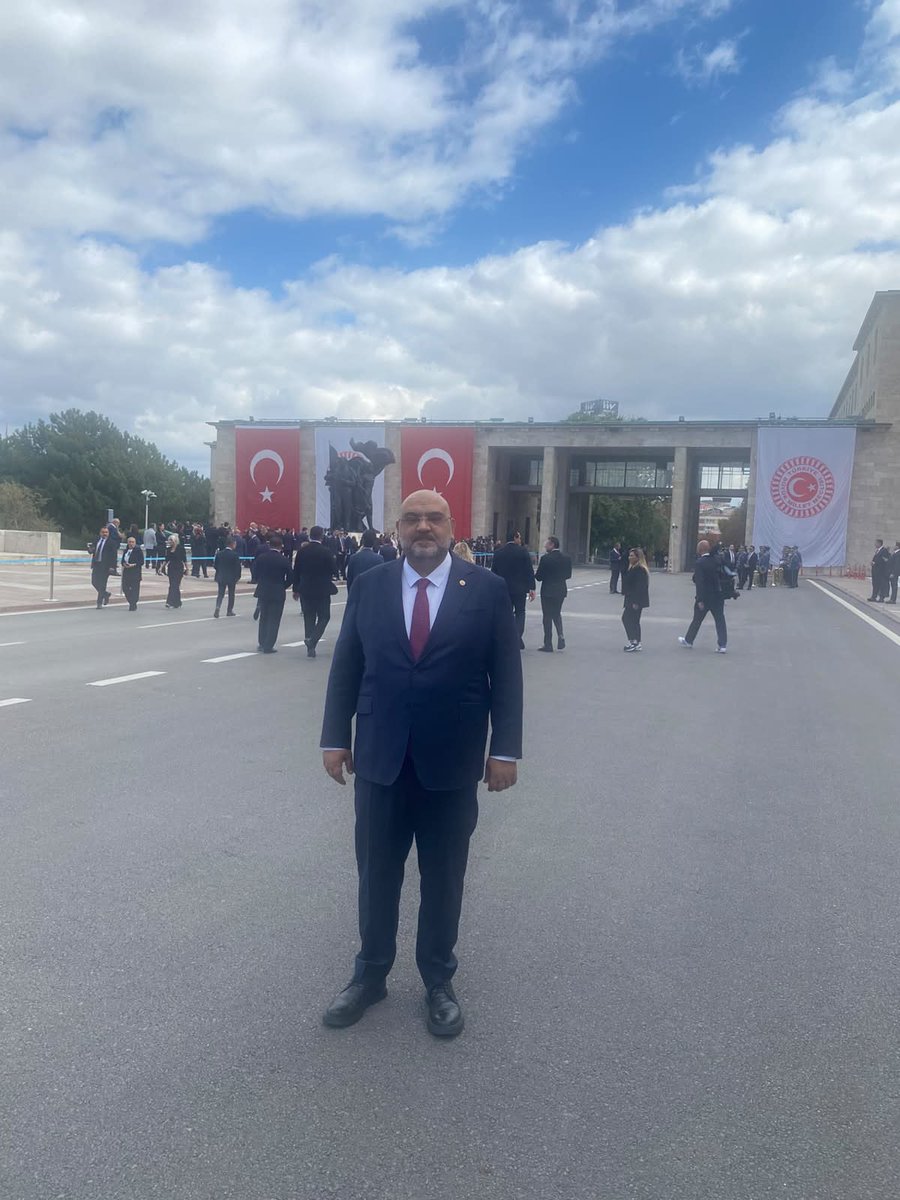 2727mmg2727's tweet photo. Türkiye Büyük Millet Meclisimizin 
28. Dönem 5. Yasama Yılı’na, 
Sayın Cumhurbaşkanımızın 
Genel Kurul’a hitaplarıyla 
“Bismillah” diyerek başladık.

​Milli iradenin kalbi olan Gazi Meclisimizin bu yeni çalışma döneminin aziz milletimiz ve ülkemiz  için hayırlara vesile olmasını temenni ediyorum. 

@RTErdogan 
@TBMMresmi 
@AKPartiTBMMGrup