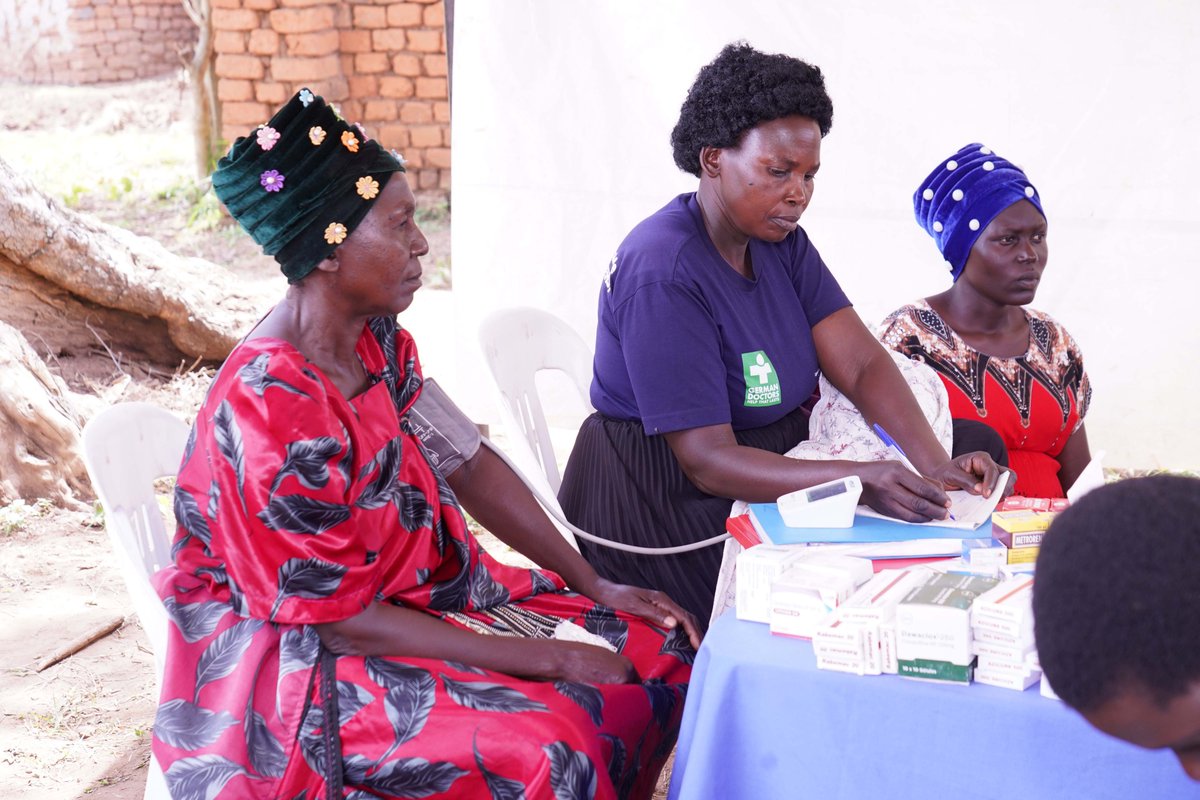 uyahf1's tweet photo. What does bringing healthcare closer mean to you?
During today’s outreach in Butebo Town Council, we asked community members to share what accessible healthcare means to them. Here’s what they had to say.
#YouthLead #HealthForAll https://t.co/Sz4exp8Y5M