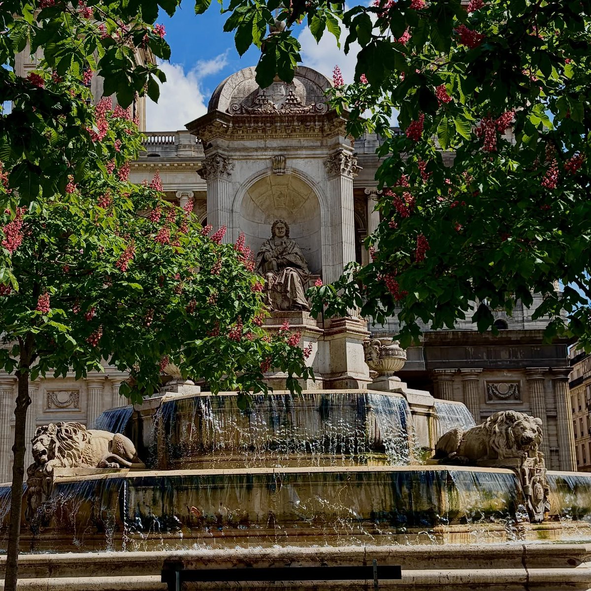 ragedey's tweet photo. DIMANCHE @ ST SÚPLICE #amazingsunday #hppic #travellovers #wanderlust https://t.co/wxtEznGtQo