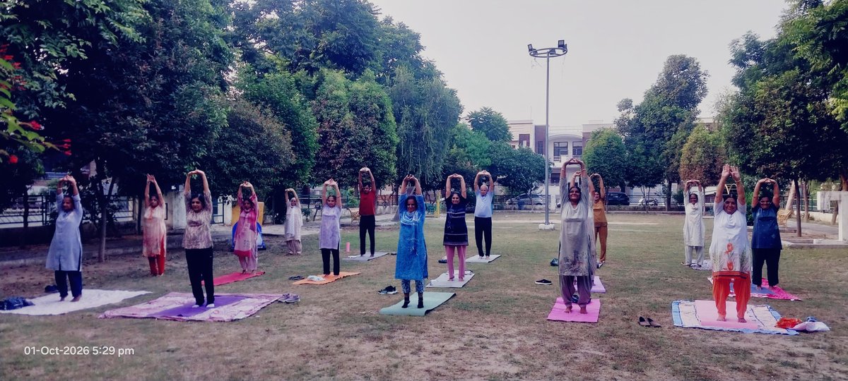cmdypatiala's tweet photo. Park no. 3 puda Nabha 
Time 4:55-5-55pm

@cmdiyogshala
@BhagwantMann
@AAPbalbir
@YogaAmreshJha
@KamleshMSU
@PbGovtIndia
#cmdiyogshala
#freeyogaclasses
#GovernmentofPunjab https://t.co/sk5Z2oFgOu