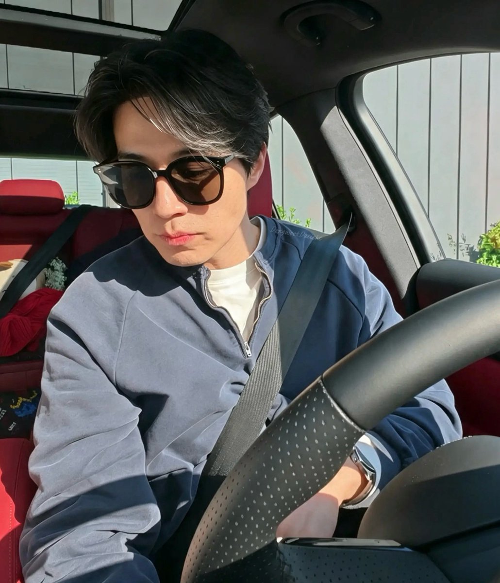 risa6chan's tweet photo. Love his cute little dimples at the corner of his lips 🫠🫠🫠 https://t.co/nhSt4ZJpNj