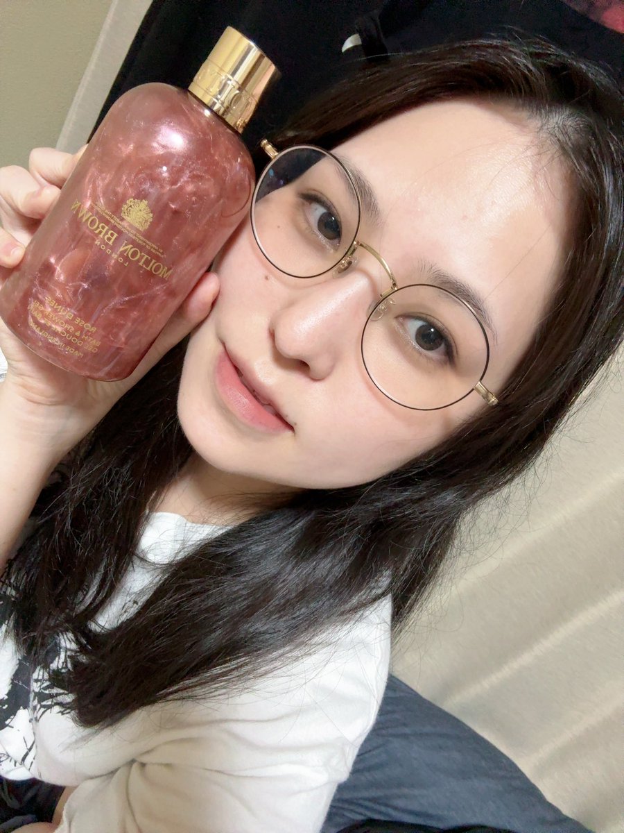 _Mistress_Nana's tweet photo. ウィッシュリストからモルトンブラウンのシャワージェル送ってくれた子誰⁉️ありがとう😭
お礼のメッセージ送りたいからDMして〜 https://t.co/0XROKGOCti