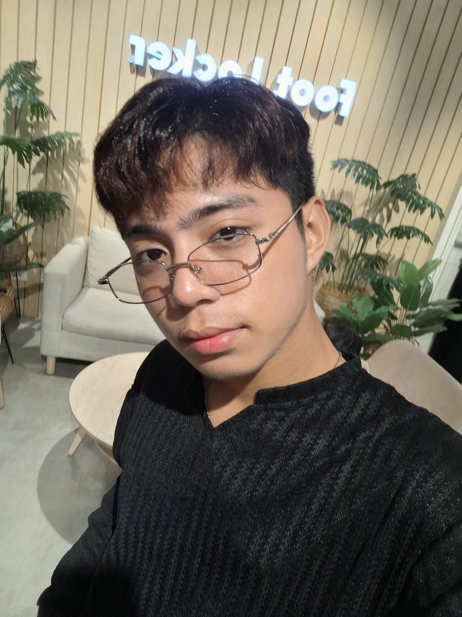 Leebonbon8's tweet photo. Wala bang lalandi sakin jan? :(
#bading https://t.co/0k8wOZSn6b