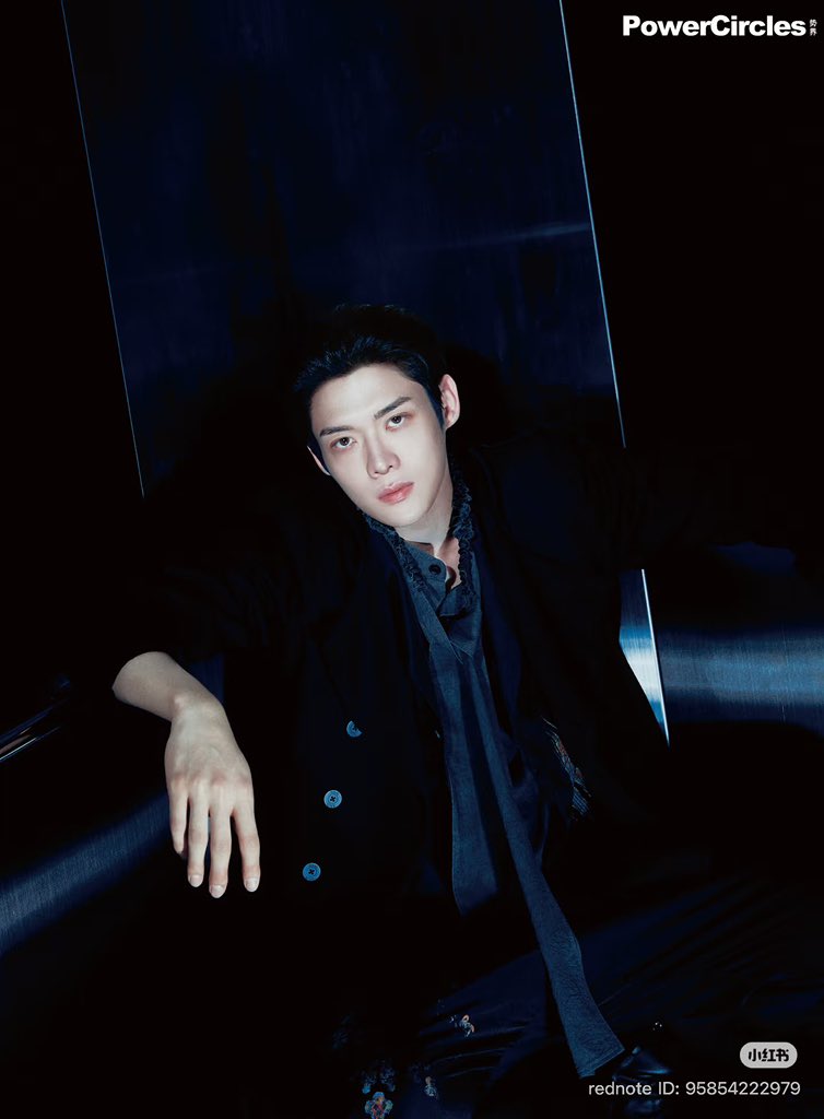 kimyoonsik_vn's tweet photo. Yoon Sik graces the September issue of Power Circles Magazine in a suit from Yohji Yamamoto’s Spring/Summer 2026 collection.

The look showcases Yohji Yamamoto’s signature deconstructive tailoring, redefining the language of the classic suit while revealing subtle touches of sharpness through a dark-toned palette.

Yohji Yamamoto’s fashion is deeply rooted in deconstruction and Eastern philosophy, distinguished by three core characteristics:

• Black as the signature color: Black embodies stillness, mystery, and humility, while carrying an undeniable sense of power.

• Relaxed & asymmetrical silhouettes: Garments flow freely with the body’s movements rather than forcing the wearer into traditionally structured, figure-defining forms.

• Masterful tailoring: Redefining elegance through sharp, distinctive cuts that create a sense of effortless freedom and individuality.

Can’t wait to see what Yoon Sik will wear for the Yohji Yamamoto show. 

WELCOME KIM YOON SIK TO PARIS  #YOONSIKPFWSS27 #KIMYOONSIKINPARIS