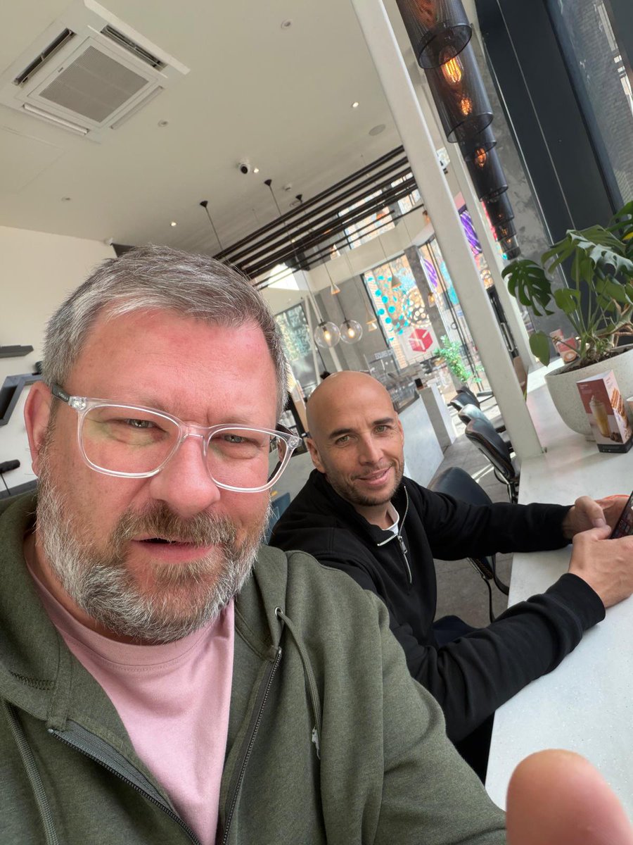 JamesWade180's tweet photo. Morning catch-up with MC @lewdog180 in #leicester ahead of the #worldgrandprix this evening,
🎯 I'm on Sky Sports at about 8.10pm 
#darts #JamesWade #PDC https://t.co/fOnAbMX5UM
