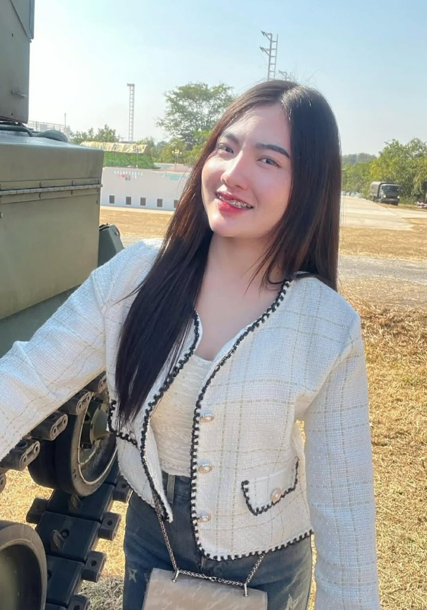Clementinachmc's tweet photo. 🧁"กลิ่นหอมสะอาด ผ่อนคลายผิ��ทุกครั้งที่ทา อ่อนโยนจนหลงรักซ้ำแล้วซ้ำเล่า" 🌸 ครีมกันแดดเนื้อซูเฟล่ ปราศจากสารระคายเคือง เหมาะกับผิวบอบบาง
🆔 LINE   donla05
#รับงานหนองคาย #หนองคายรับงาน https://t.co/GtC0u4CcLa