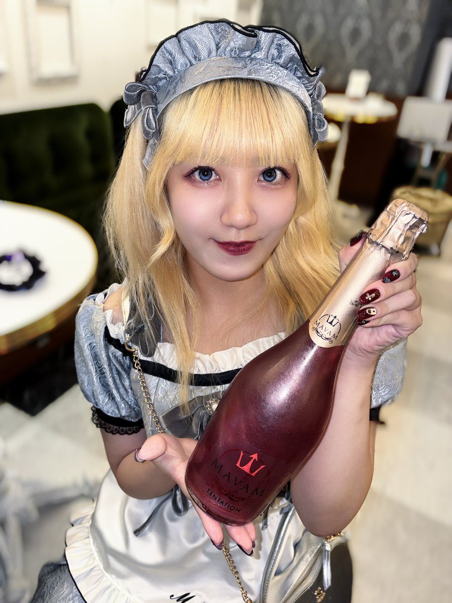 MERRYHILLS_akb's tweet photo. 🏰🍾🥂⸝⋆͛*

💎りりすちゃん @MH_lilith の
初めましての素敵な御貴族様から👑

マバム🥂🫧𓈒𓏸︎︎︎︎
ありがとうございます💗

 #秋葉原  #コンカフェ https://t.co/PEL070ZGFu