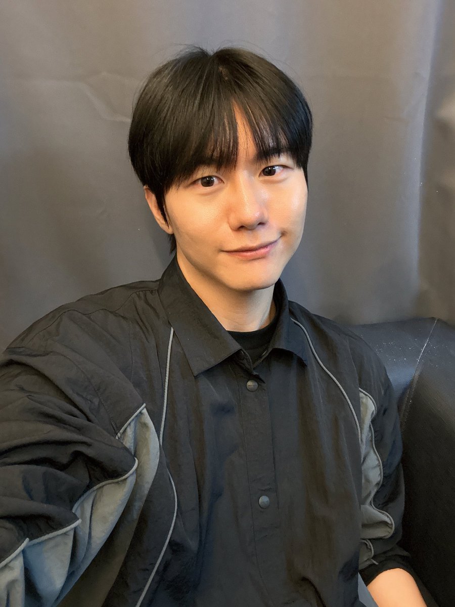 gyangseungsik's tweet photo. 식구들~~10월도 화이팅입니다~🩷😄 https://t.co/oUSDI9vyYn