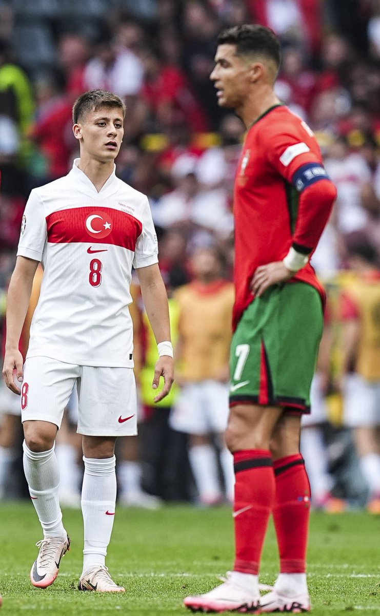 GulerDaily's tweet photo. Thank you, Cristiano Ronaldo, for everything you have given to the Portuguese national team ♥🙏🏻 https://t.co/x6GtkSW8ND