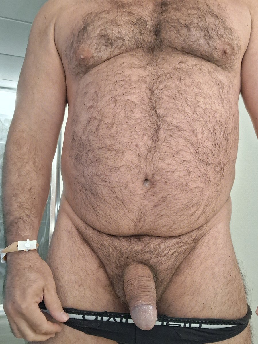 DaddyMorbo's tweet photo. PREPARANDOME.PARA IR A DISFRUTAR LA.PISCINA Y A LOS MACHOS https://t.co/9IxCBy2wP5