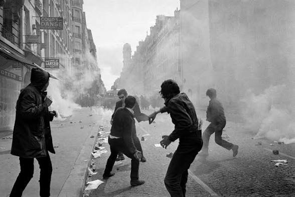 Belmel254733's tweet photo. Du coup mai 68 c'était instrumentalisé par qui? 0 dégradation? 0 affrontement? 
Et tout le monde en parle en mode "jeunesse héroïque" https://t.co/Q131u3xsk3