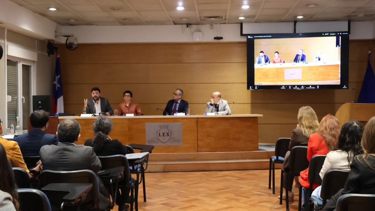 derechouchile's tweet photo. Les invitamos en a seguir las VI Jornadas del Régimen Jurídico de las Aguas donde se analizarán, entre otros, gobernanza sobre su uso y experiencias comparadas, institucionalidad y garantías del derecho al agua, la crisis climática y desafíos regulatorios https://t.co/n35CSq6cS1 https://t.co/a9SKlmXbgd