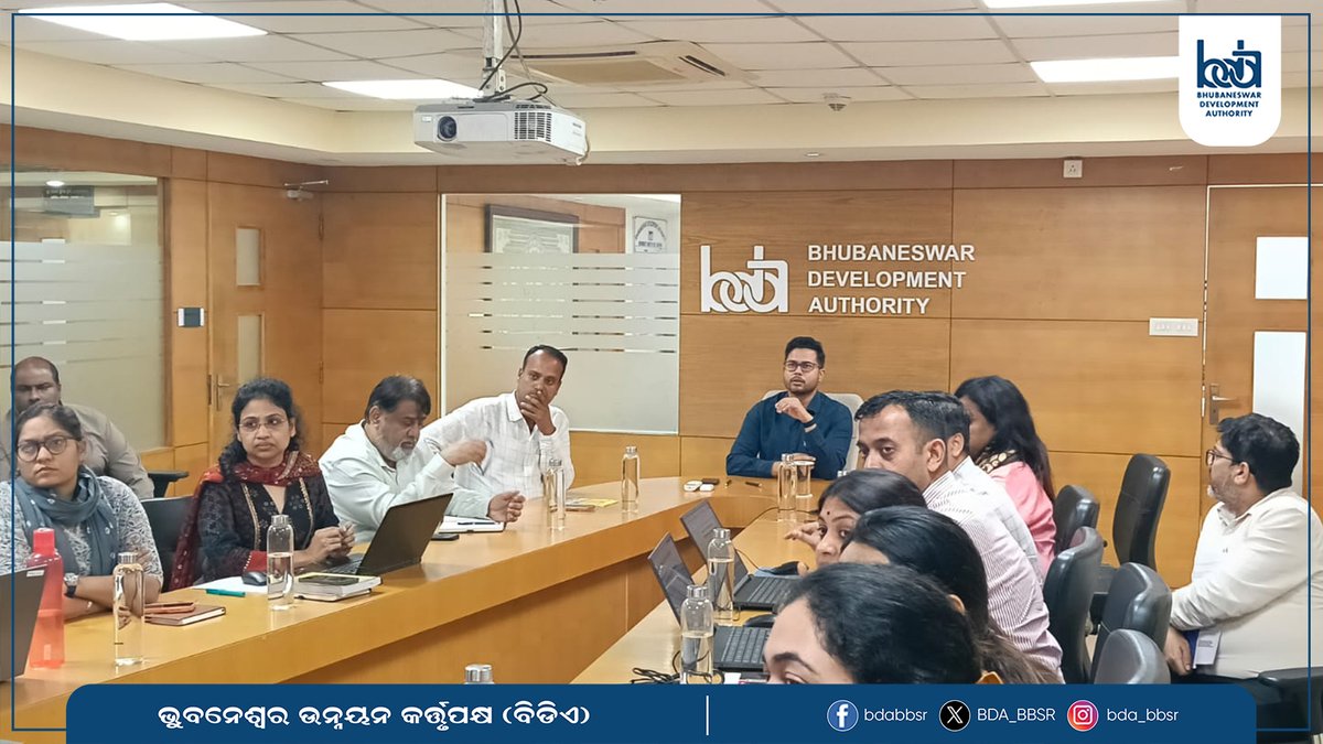 BDA_BBSR's tweet photo. #BDA VC Chanchal Rana today chaired a meeting to finalise the boundary wall for TP Schemes No. 11, 12 & 13, covering parts of Shyamsundarpur, Daruthenga, Bhusauni, Jujhagarh, Pathargadia, Raghunathpur & Raghunathpur Jali mouzas. Senior BDA officials were also present.
#TPScheme https://t.co/QvD0WEofLz