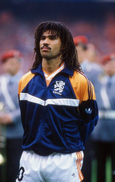 kwakujr23's tweet photo. THE best ever midfield linebreaker especially as a carrier, effortlessly climbs unto (new) lines & collapses em
This lvl of PnP& progression WITH world class ST level finishing + a passing bag w/ elite size
Lmaoooo, fake player #RuudGullit
This is what Guardiola was describing https://t.co/IAH3RY47MY