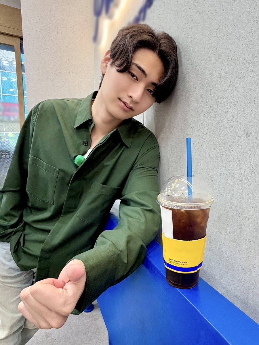 jr_official_X's tweet photo. 明日の朝05:50から放送の『 #ZIP! 』🤲🏻🌈

「 朝の流行チャージ #買いドキッ !?💓 」では 
#猪狩蒼弥 が" 海外の初上陸コーヒー店 "をリポート☕️

「 #食の匠の朝ごはん 」では　
#川﨑皇輝 が" 味噌の匠編 "をお届けします🌟

ぜひお楽しみに☀️

#KEYTOLIT https://t.co/56cMOeUPuY
