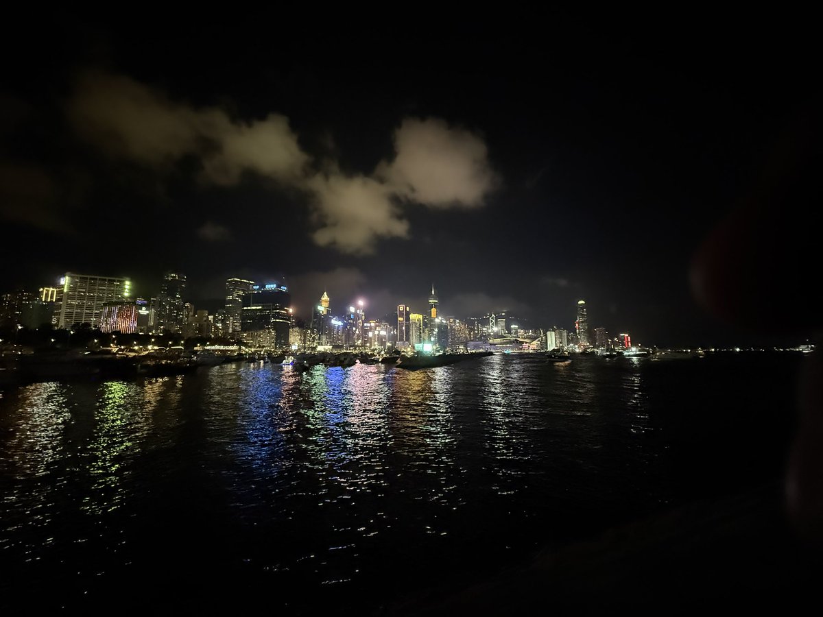 GeoMatrix_Dev's tweet photo. 🇭🇰Fireworks Celebrations in Hong Kong https://t.co/QitQr2BKDi