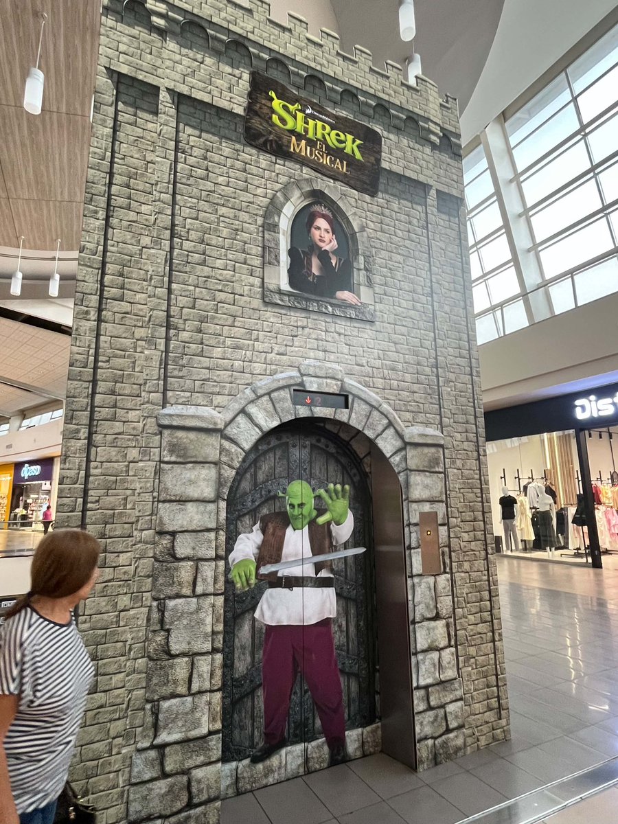 MarRendonMusica's tweet photo. bueno en otras noticias jeje el sabado empiezo ensayos para shrek el musical estoy dms feliz 😭😭😭😭 ya están poniendo en los malls los posters y todo si los ven porfa mándenme foto o etiquétenme🥹🩷🩷🩷 cortesía de @iliana_dennisse jiji🩷 https://t.co/P6WkGullsU