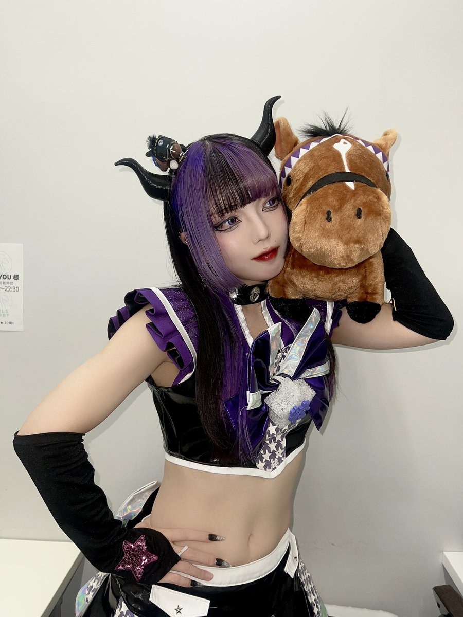 SS_lkeu's tweet photo. 競馬1回しか勝ったことない女 https://t.co/yv5prRQ9pV