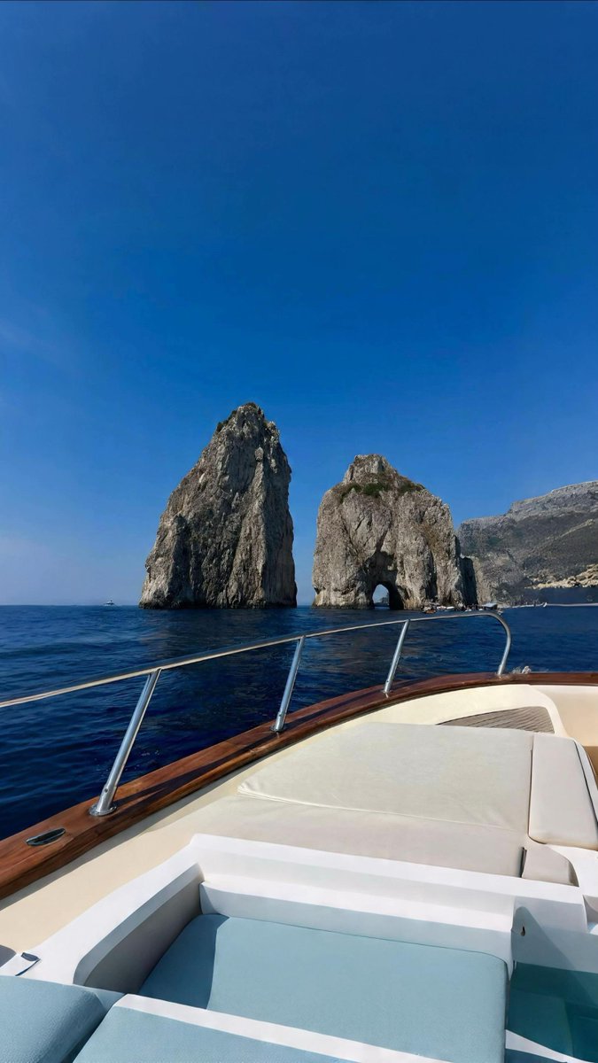 viewsoff's tweet photo. Amalfi Coast, Italy 🇮🇹 https://t.co/RHml97FPPF