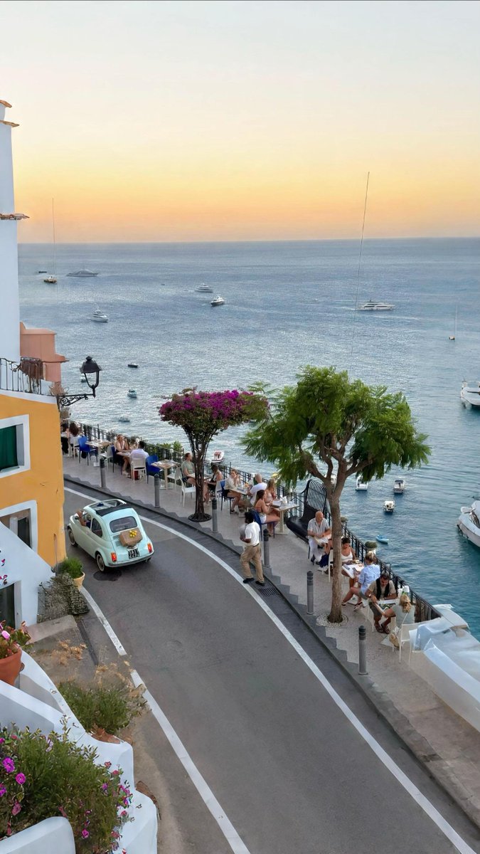 viewsoff's tweet photo. Amalfi Coast, Italy 🇮🇹 https://t.co/RHml97FPPF