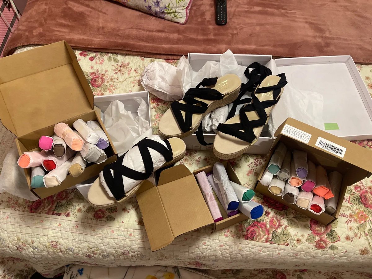 AcquisitionDir's tweet photo. 🚨 eCommerce Business for Sale

👠 Women’s Footwear &amp; Lifestyle Brand

💰 $445K + inventory
📈 $753K forecast revenue
💵 $147K forecast SDE
⏱️ ~1 hour/day owner involvement
👥 0 employees

Details:
https://t.co/ov0GP3XsBm

#eCommerce #BusinessForSale https://t.co/qkoduX8cwl