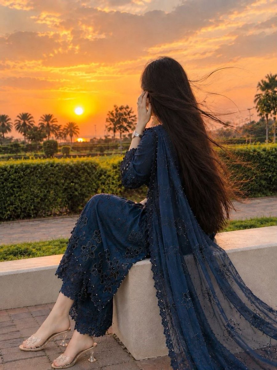 Ziddi__6irl's tweet photo. Sometimes, all we need is one person who understands our silence,
without asking us to explain the pain behind it…💙🥀 https://t.co/hZBm0H1IKd