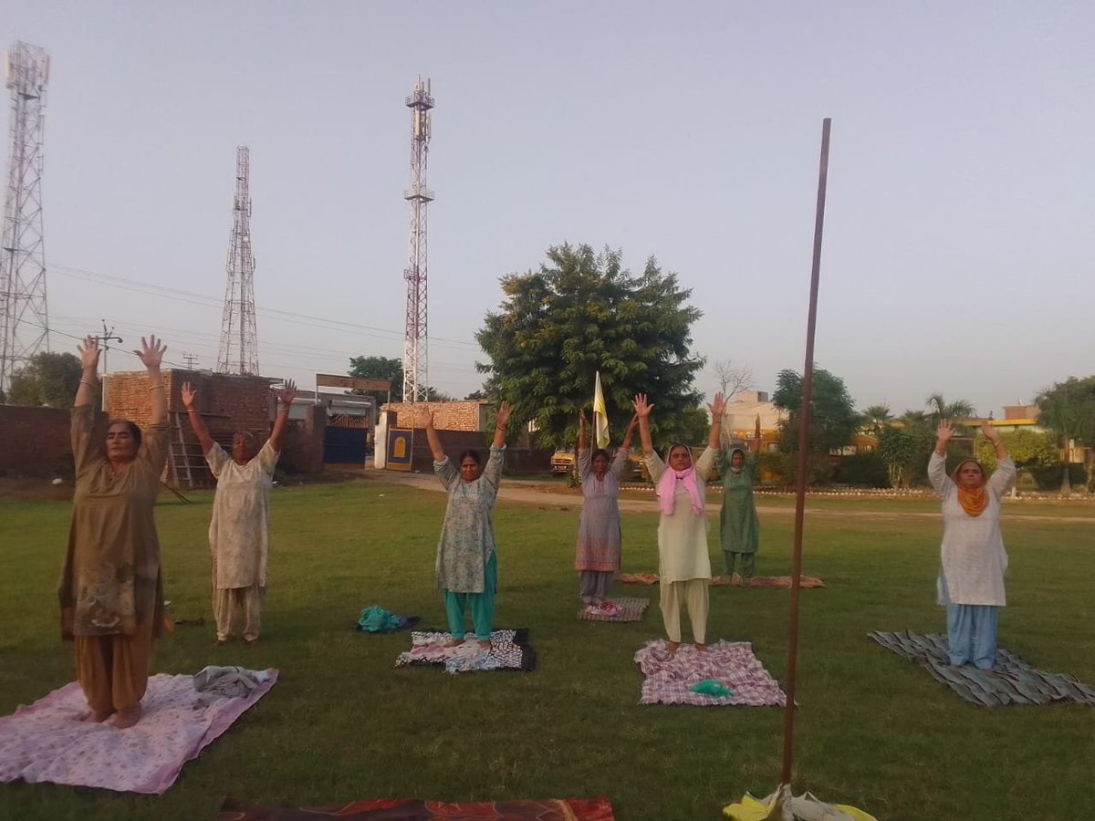 cmdypatiala's tweet photo. Suthrana, Patiala 
Time 5-6pm
@cmdiyogshala
@BhagwantMann
@AAPbalbir
@YogaAmreshJha
@KamleshMSU
@PbGovtIndia
#cmdiyogshala
#freeyogaclasses
#GovernmentofPunjab https://t.co/CdlvKmg3jT